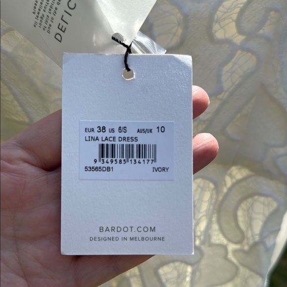 NWT Bardot Cream Sheath Dress Spaghetti Strap Wedding size 6 - Picture 2 of 11